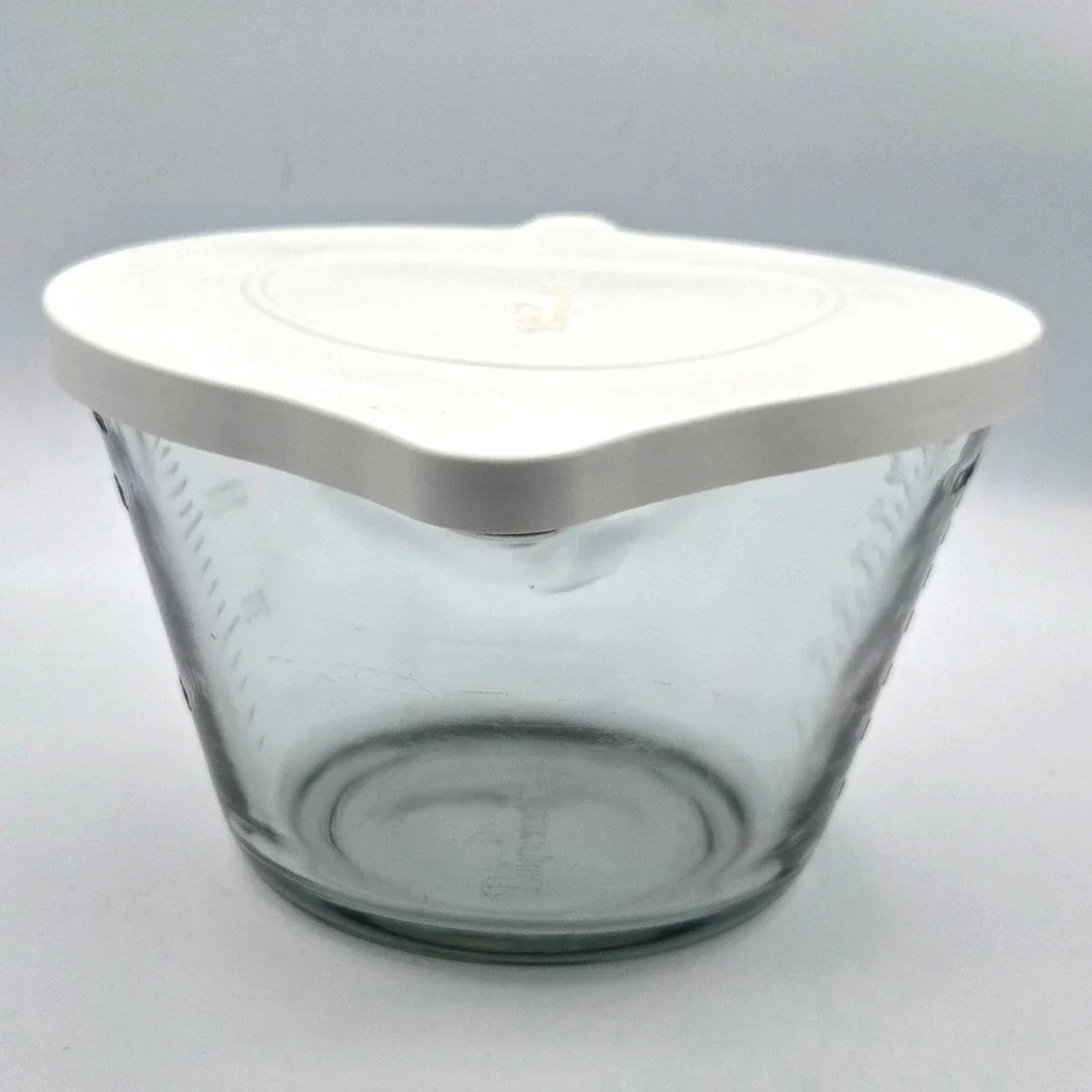Pampered Chef 2 Qt 8 Cup Glass Measuring Mixing Batter Bowl WITH LID Perfect